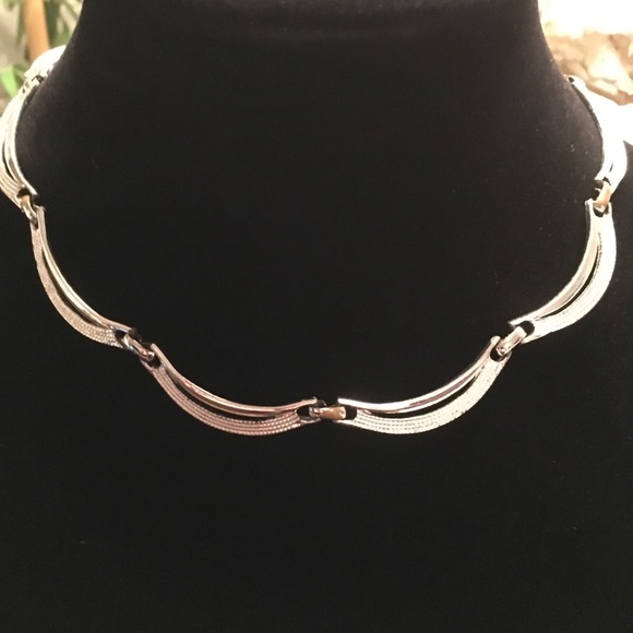 Jewelry - 1950’s gorgeous necklace
